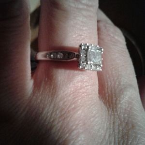 14k white gold diamond ring